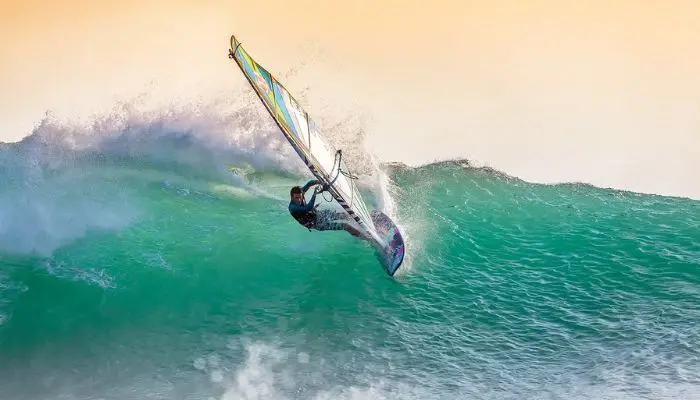 windsurf