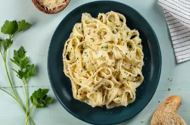 Fettuccine Alfredo