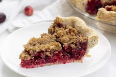 Cranberry pie